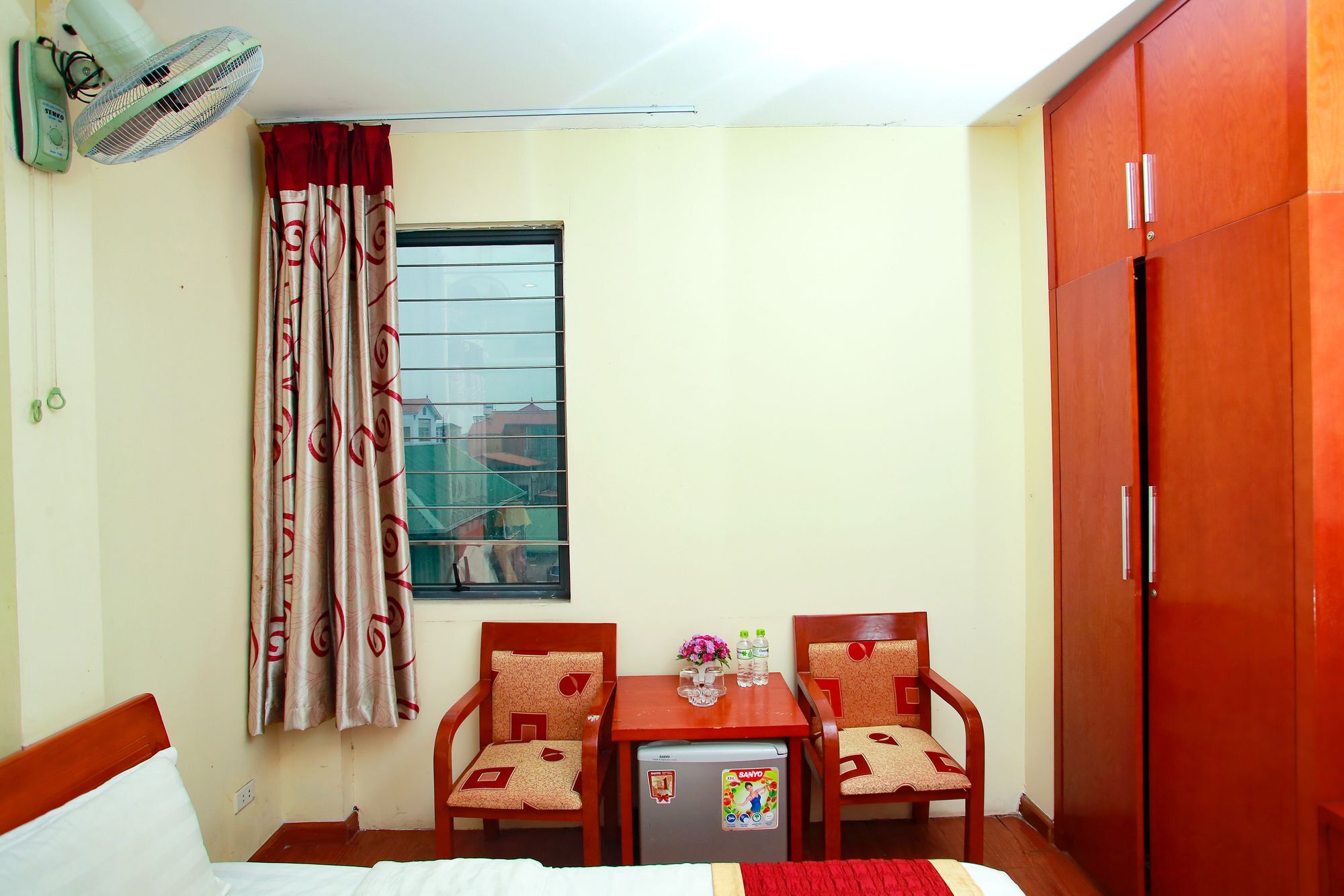 Reddoorz Near Hanoi Railway Station Екстериор снимка