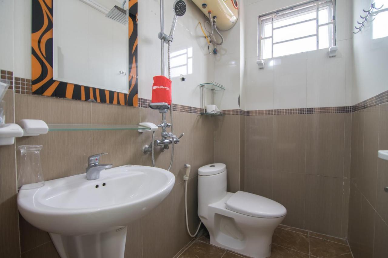 Reddoorz Near Hanoi Railway Station Екстериор снимка
